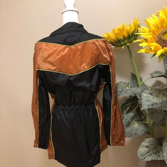 NWOT Urban Outfitters windbreaker size XS - Picture 6 of 8